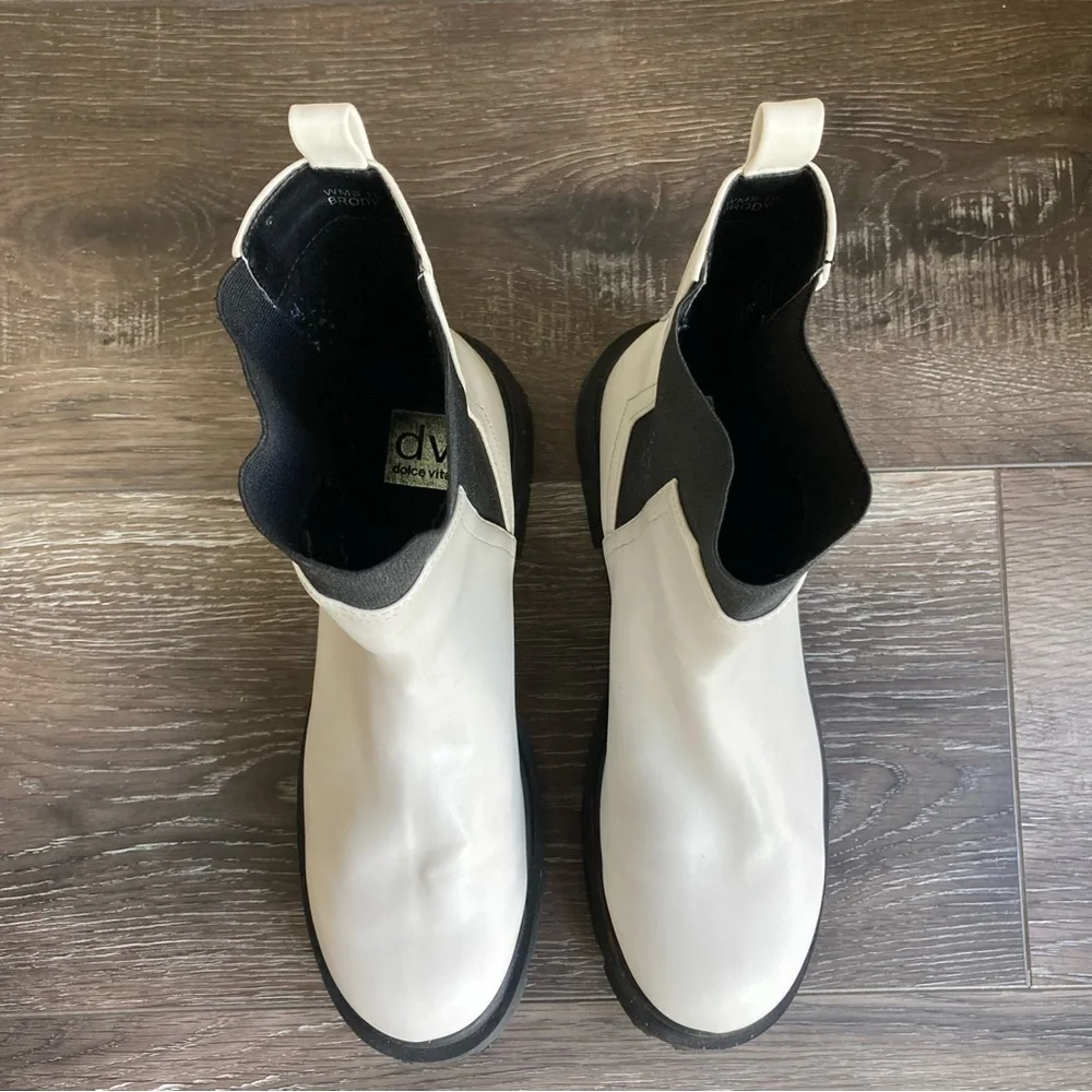 Dolce Vita Brody Chunky Chelsea Boot Size 10